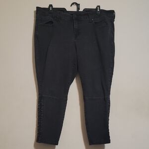 Torrid Capri Pants